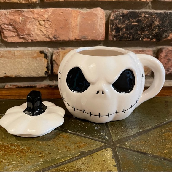 Disney's Nightmare Before Christmas Jack Pumpkin Shaped Ceramic Mug & Lid NEW!! - Picture 3 of 9
